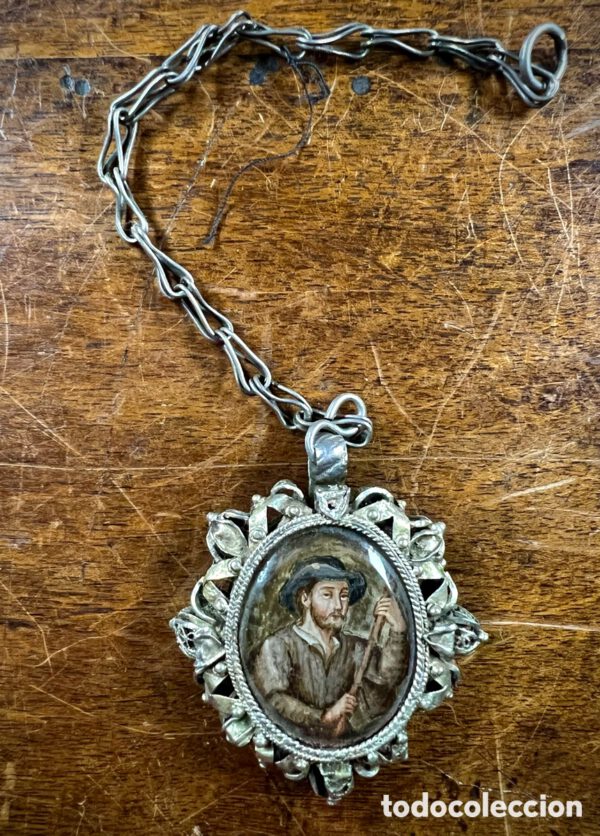 Relicario, medallón devocional en plata. S.XVIII - Imagen 4